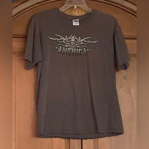 Men’s graphic tee size Large all cotton